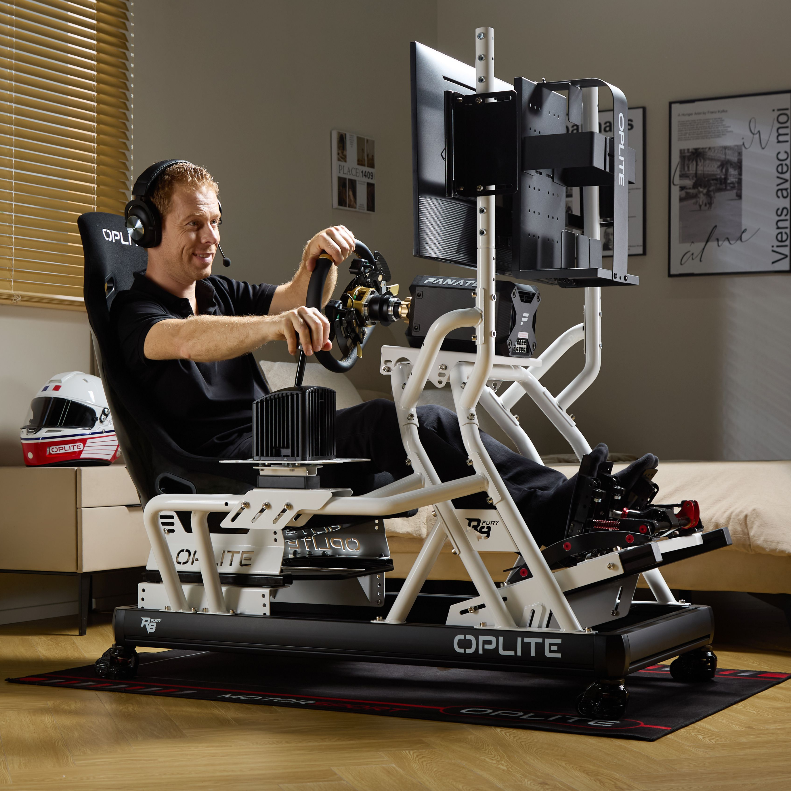 R8 Single Monitor Mount White R8 Single Monitor Mount White